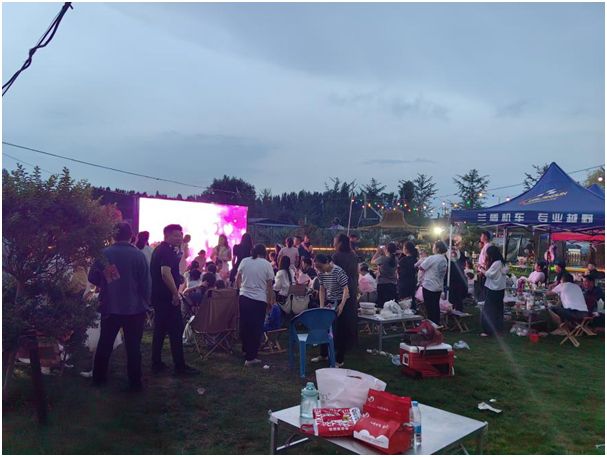 、潮玩、美食、演艺一站式体验让爱意升温j9九游会网站入口泰山区七夕攻略：温泉(图7)