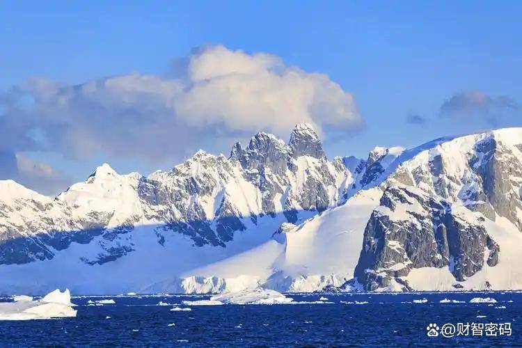 五万元圆梦世界尽头高端旅行走进寻常百姓家j9九游真人游戏第一品牌南极游价格腰斩!(图3) 五万元圆梦世界尽头高端旅行走进寻常百姓家j9九游真人游戏第一品牌南极游价格腰斩!(图3)